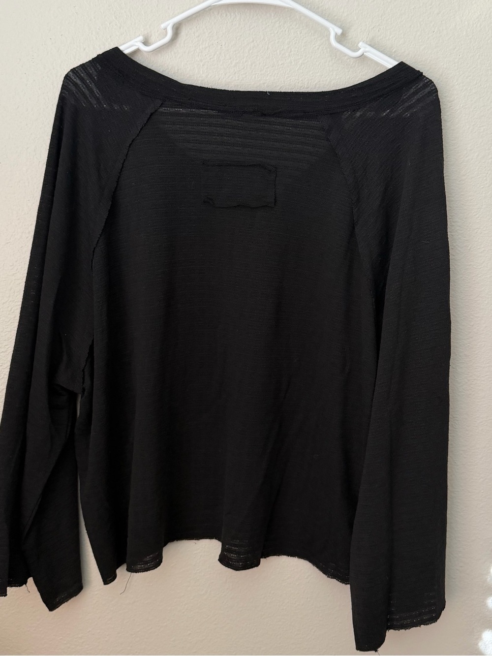 POL Relaxed Black V-Neck Long Sleeve Top M Transitional Layering Fall - Picture 5 of 5